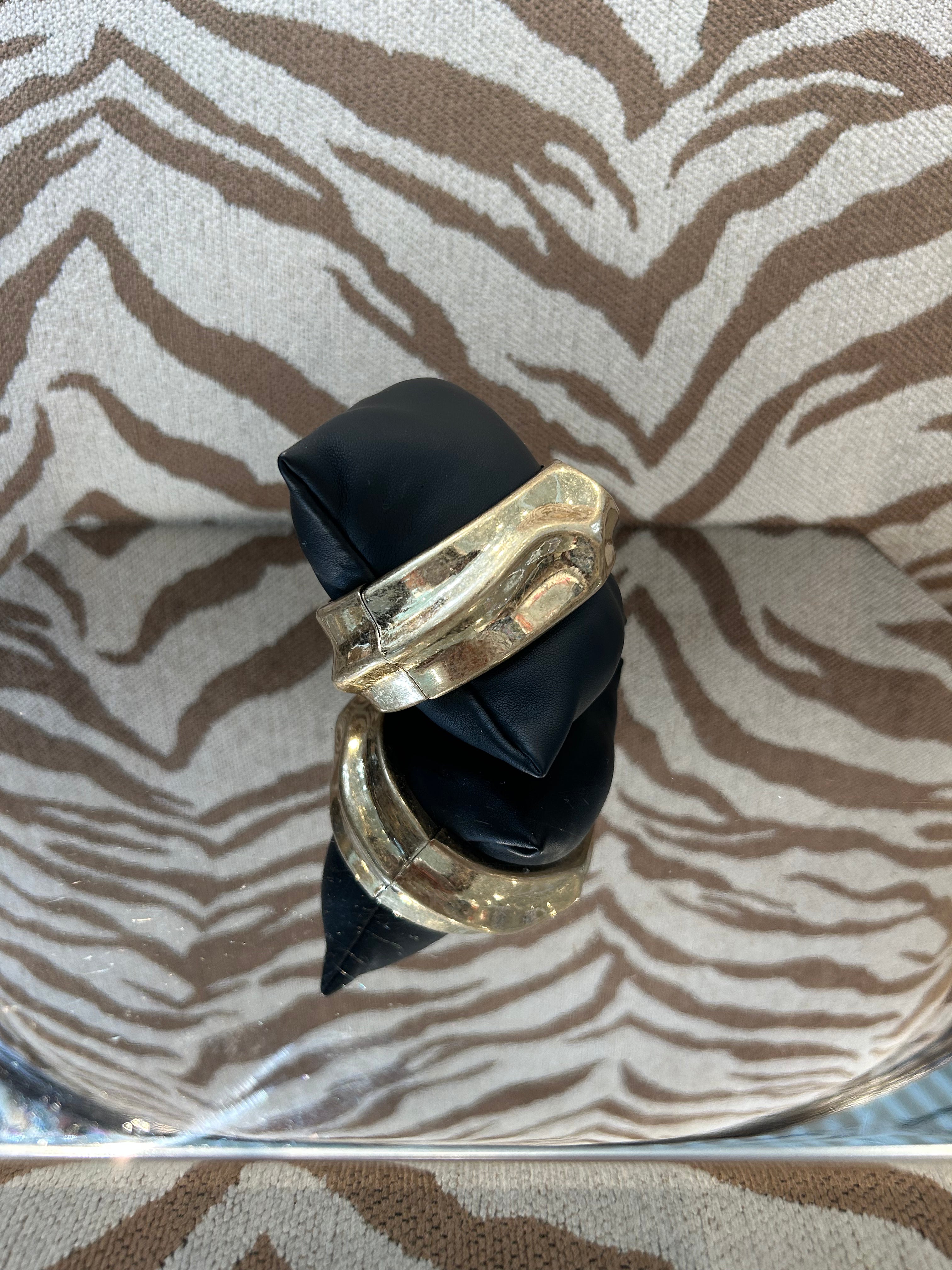Lordane 14B6912 Warm Gold Sculpted Hinged Bracelet