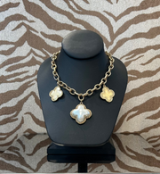 Lordane 14N8822 Warm Gold Clover Charm Short Necklace