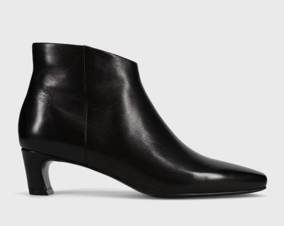 Vaneli Sadie Black LJ Soft Napa