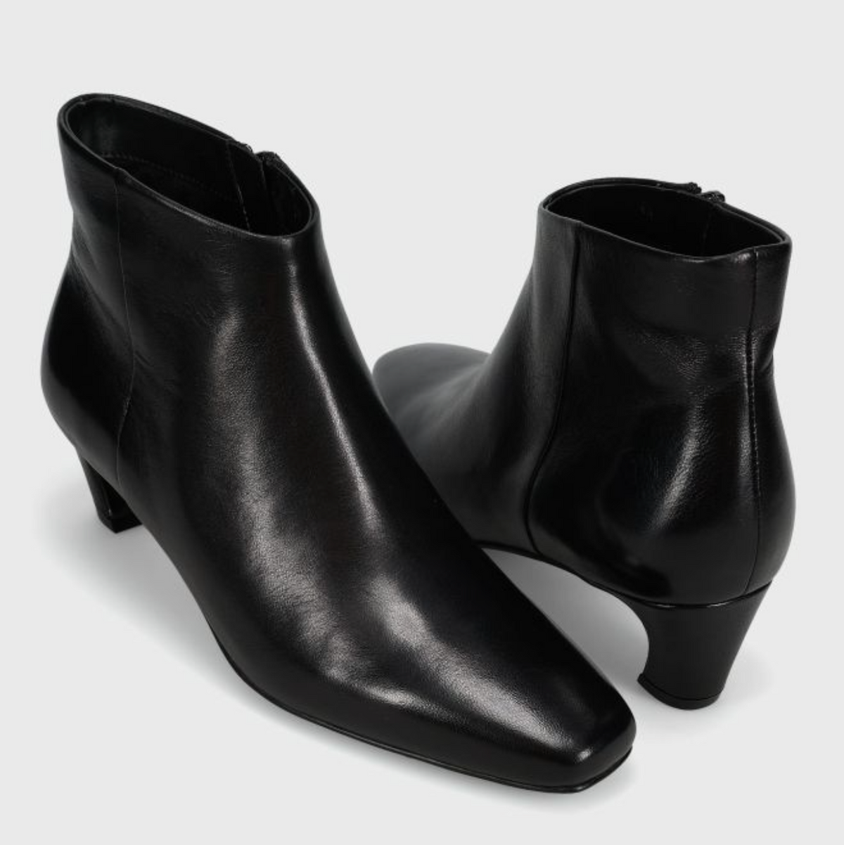 Vaneli Sadie Black LJ Soft Napa