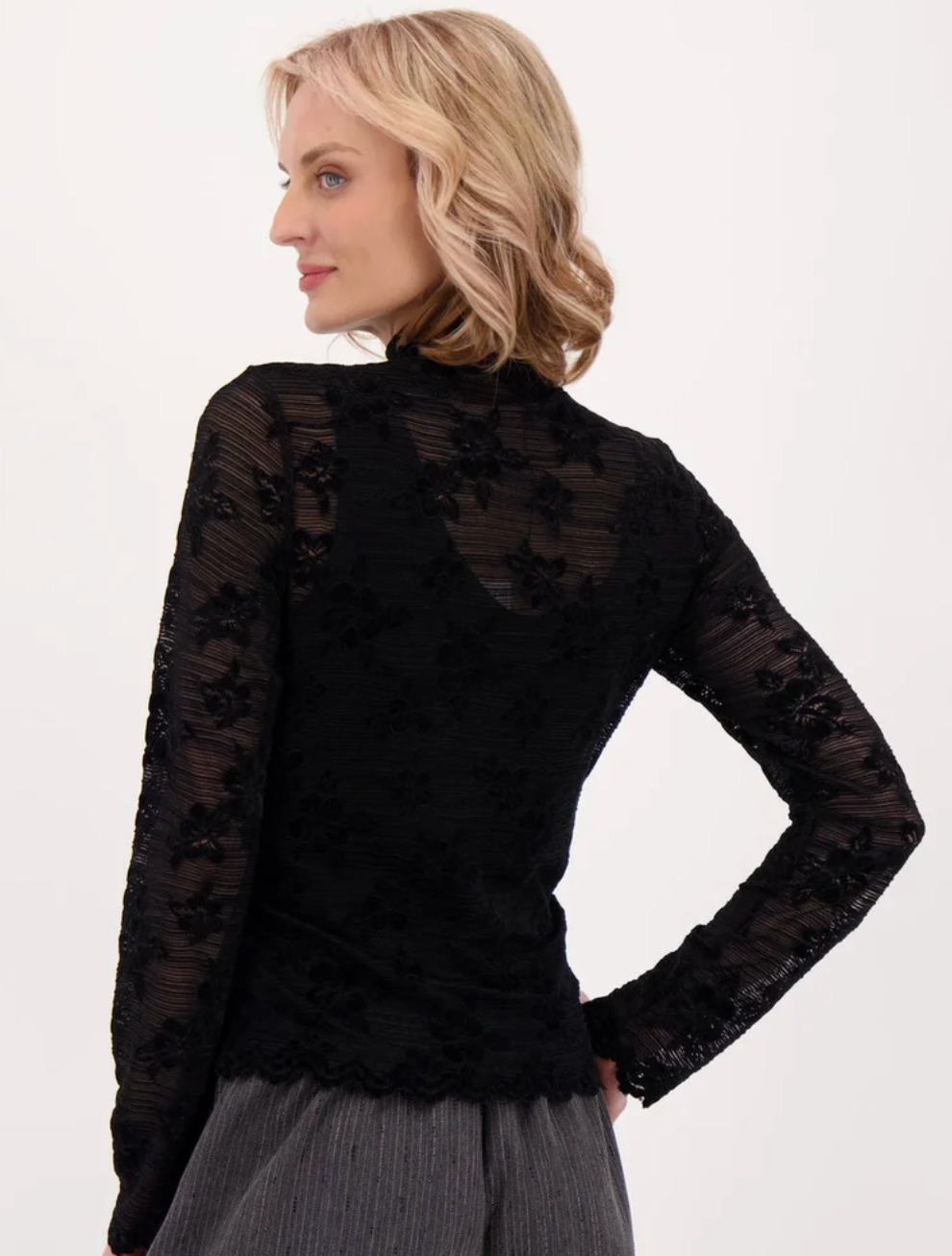 Gabby/Spanner 426324 Flocked Floral Lace Top - black